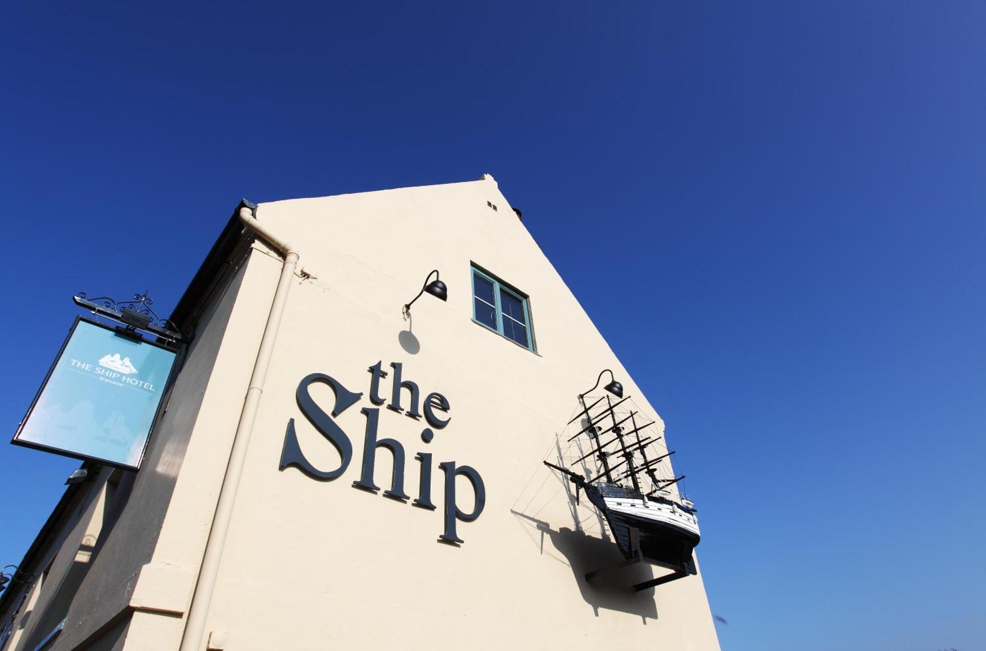 Hotel The Ship